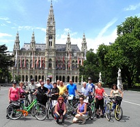 Das Wiener Rathaus - Die Ringstrae mit dem Fahrrad erkungen