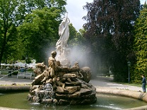 Der Undinebrunnen im Kurpark von Baden